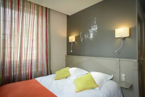 photo Chambre double côté jardin