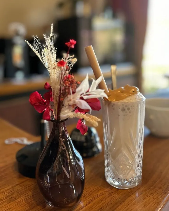   Le go&ucirc;ter Charbonnel